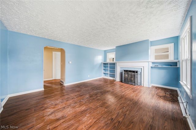 729 W Main Street, Geneva, OH 44041