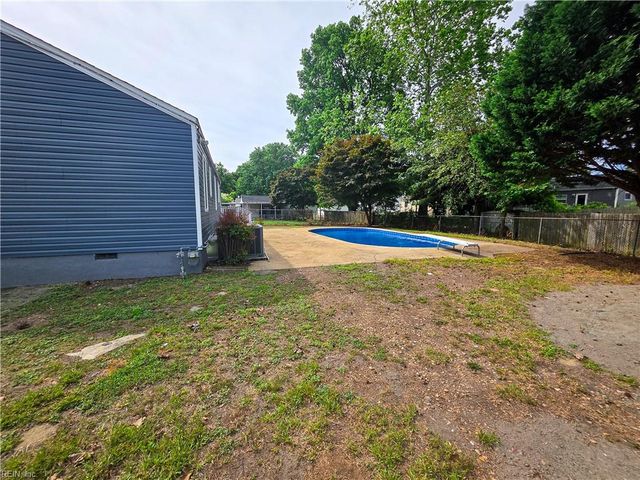45 Londonshire TER, Hampton, VA 23666