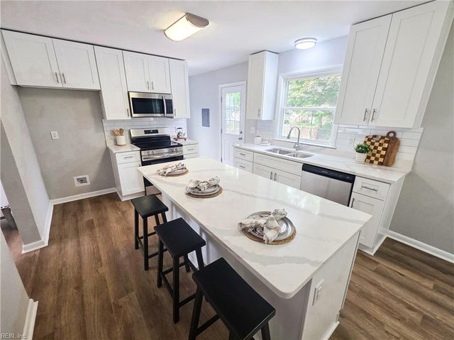 45 Londonshire TER, Hampton, VA 23666