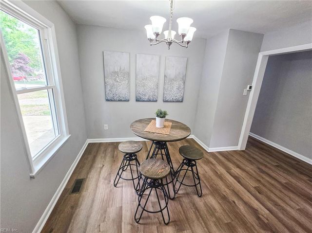 45 Londonshire TER, Hampton, VA 23666