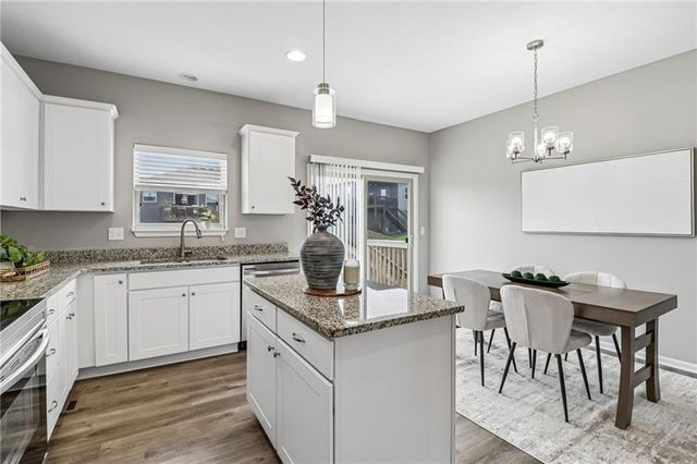 1205 NW Hilltop Lane, Grain Valley, MO 64029