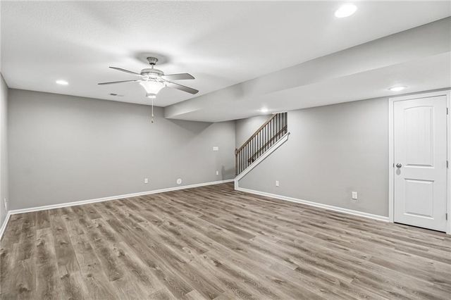1205 NW Hilltop Lane, Grain Valley, MO 64029