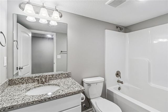 1205 NW Hilltop Lane, Grain Valley, MO 64029