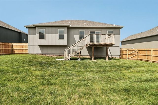 1205 NW Hilltop Lane, Grain Valley, MO 64029