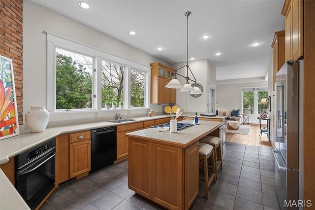 156 Gray Avenue, Webster Groves, MO 63119