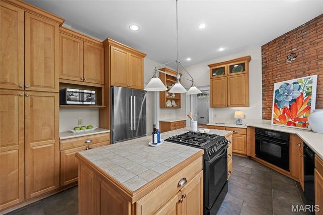 156 Gray Avenue, Webster Groves, MO 63119