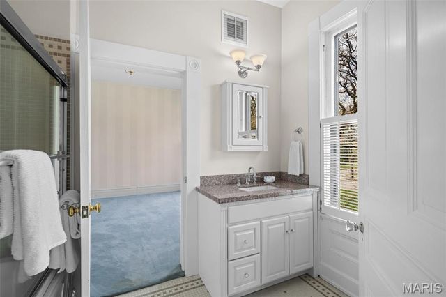 156 Gray Avenue, Webster Groves, MO 63119