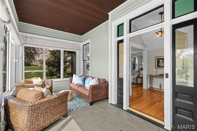 156 Gray Avenue, Webster Groves, MO 63119