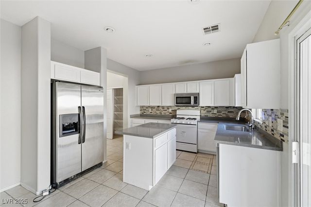 7129 Dillseed Drive, Las Vegas, NV 89131