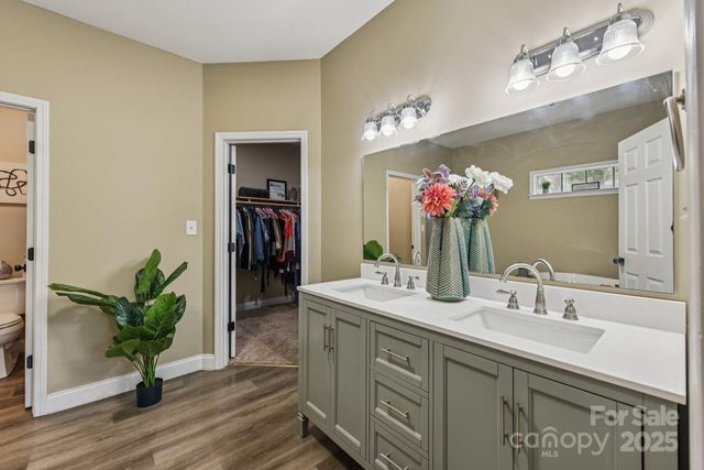 2710 Ashbourne Drive, Gastonia, NC 28056