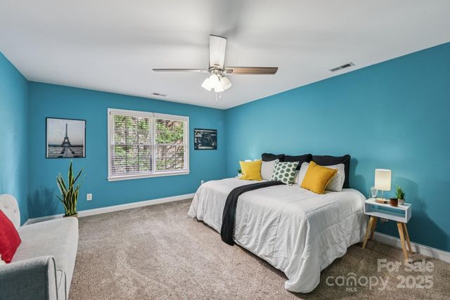 2710 Ashbourne Drive, Gastonia, NC 28056