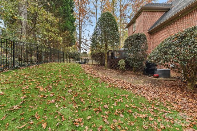 2710 Ashbourne Drive, Gastonia, NC 28056