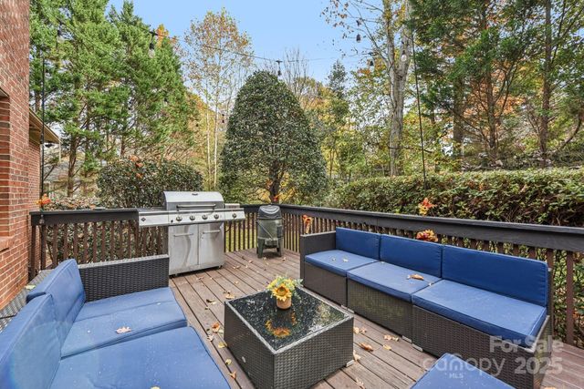 2710 Ashbourne Drive, Gastonia, NC 28056