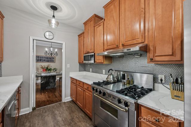 2710 Ashbourne Drive, Gastonia, NC 28056