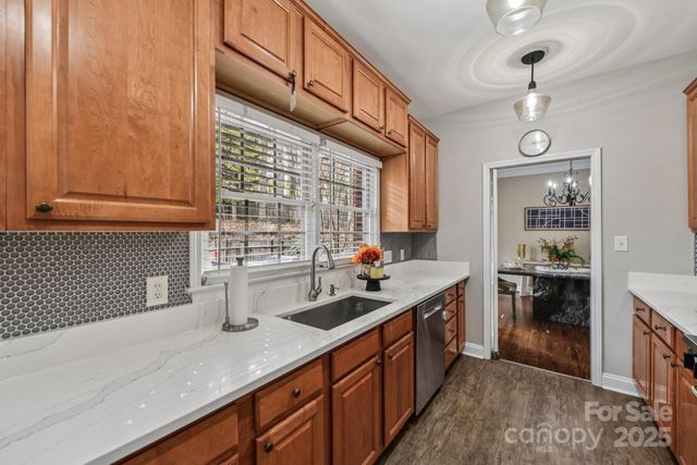 2710 Ashbourne Drive, Gastonia, NC 28056