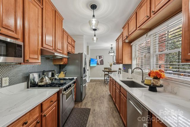 2710 Ashbourne Drive, Gastonia, NC 28056