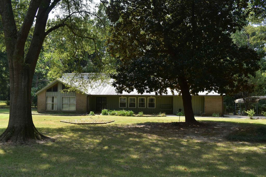 4703 CEDAR ROSE DR, Millington, TN 38053