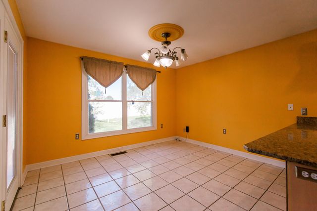1324 Saddle Club Way, Lexington, KY 40504