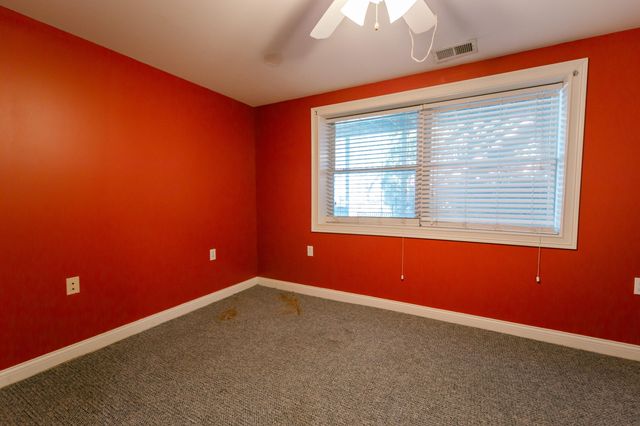 1324 Saddle Club Way, Lexington, KY 40504