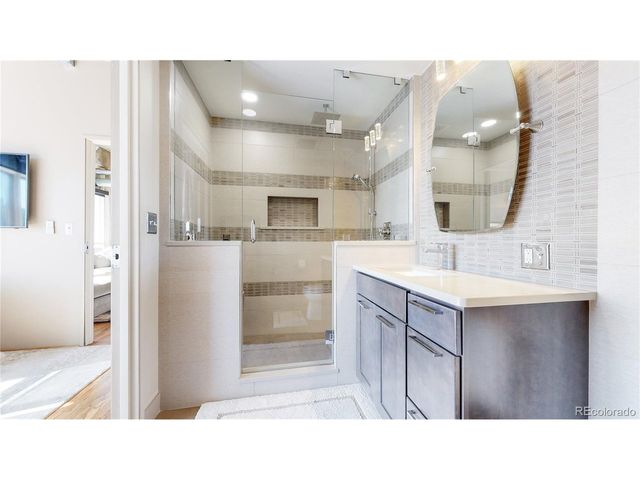 2000 Little Raven St 702, Denver, CO 80202