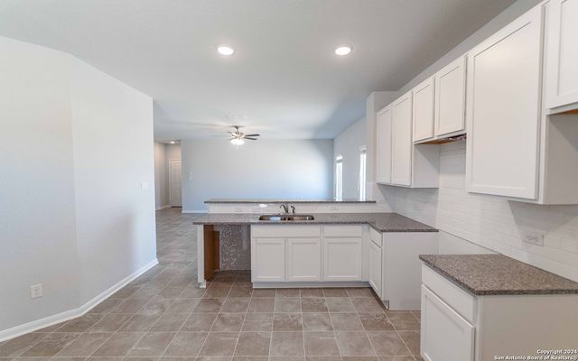 5215 Olene Flats, Von Ormy, TX 78073