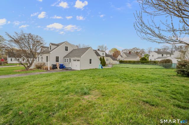 28 Mill Creek Road, Branford, CT 06405