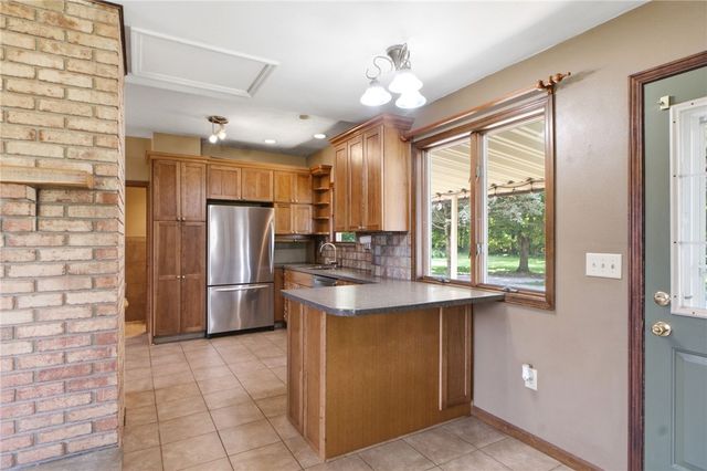 185 S Valley Road, Xenia, OH 45385