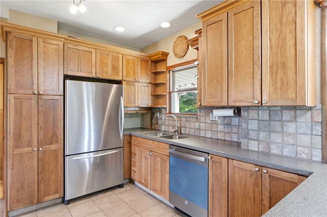 185 S Valley Road, Xenia, OH 45385