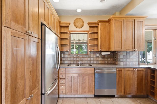 185 S Valley Road, Xenia, OH 45385