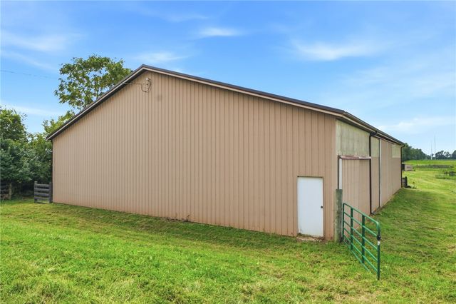 185 S Valley Road, Xenia, OH 45385