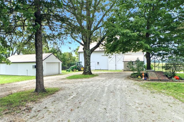 185 S Valley Road, Xenia, OH 45385