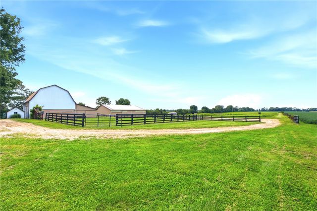 185 S Valley Road, Xenia, OH 45385