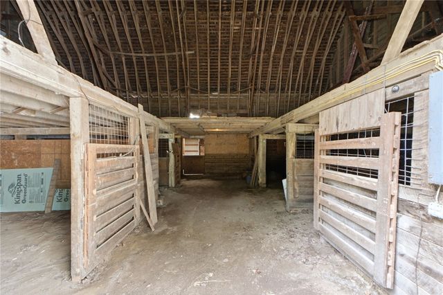 185 S Valley Road, Xenia, OH 45385