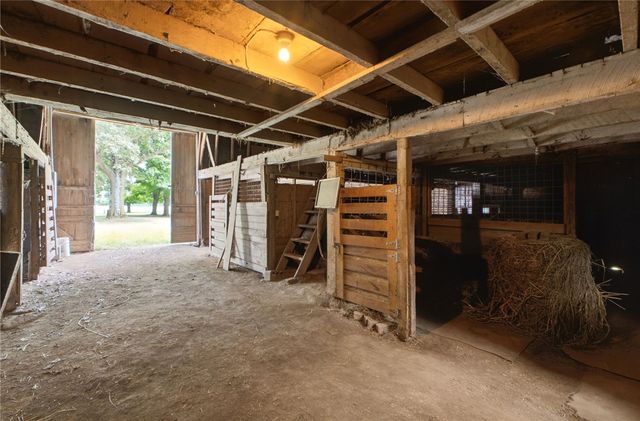185 S Valley Road, Xenia, OH 45385