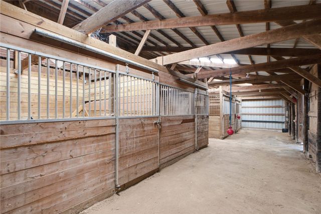 185 S Valley Road, Xenia, OH 45385