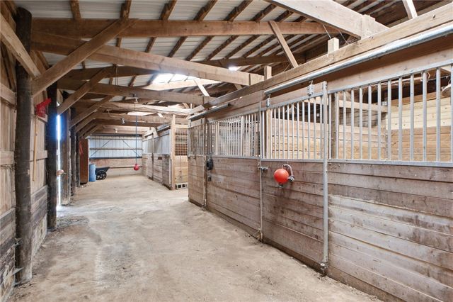 185 S Valley Road, Xenia, OH 45385