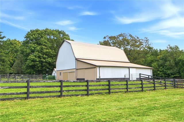 185 S Valley Road, Xenia, OH 45385