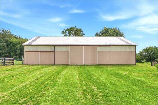 185 S Valley Road, Xenia, OH 45385