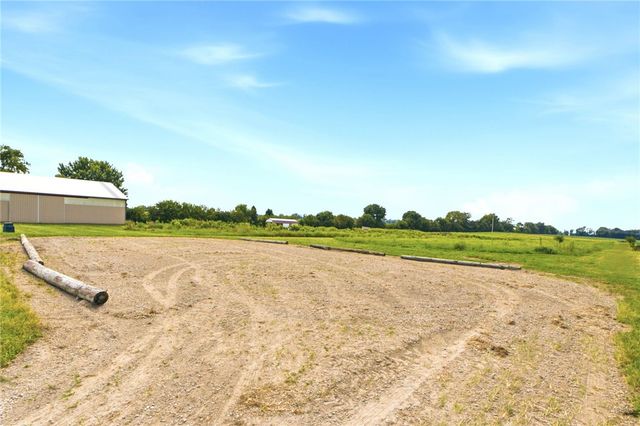 185 S Valley Road, Xenia, OH 45385