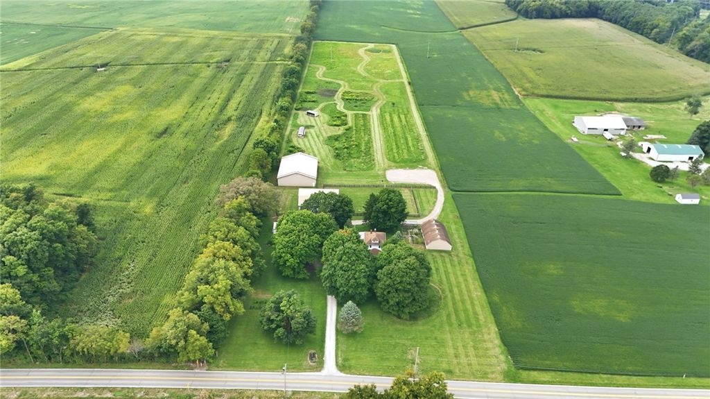 185 S Valley Road, Xenia, OH 45385