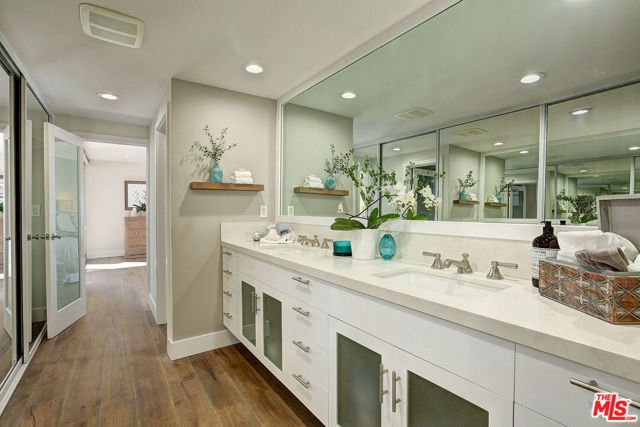 1025 Ocean Avenue 102, Santa Monica, CA 90403