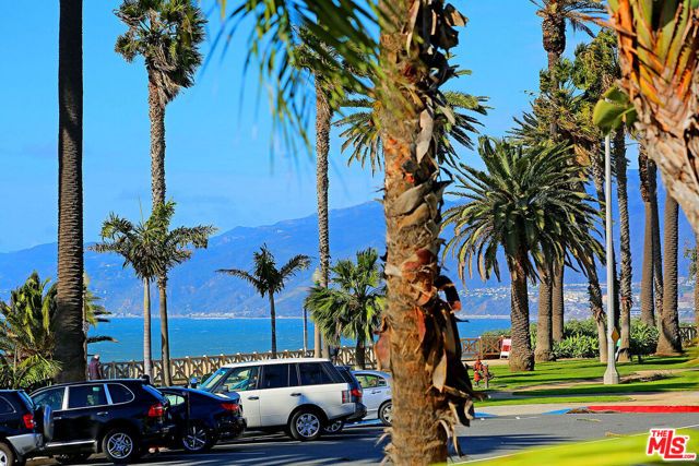 1025 Ocean Avenue 102, Santa Monica, CA 90403