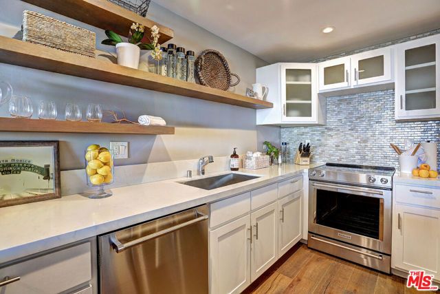 1025 Ocean Avenue 102, Santa Monica, CA 90403