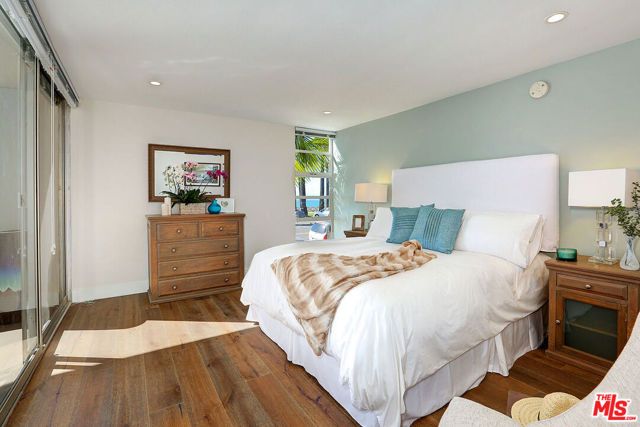 1025 Ocean Avenue 102, Santa Monica, CA 90403