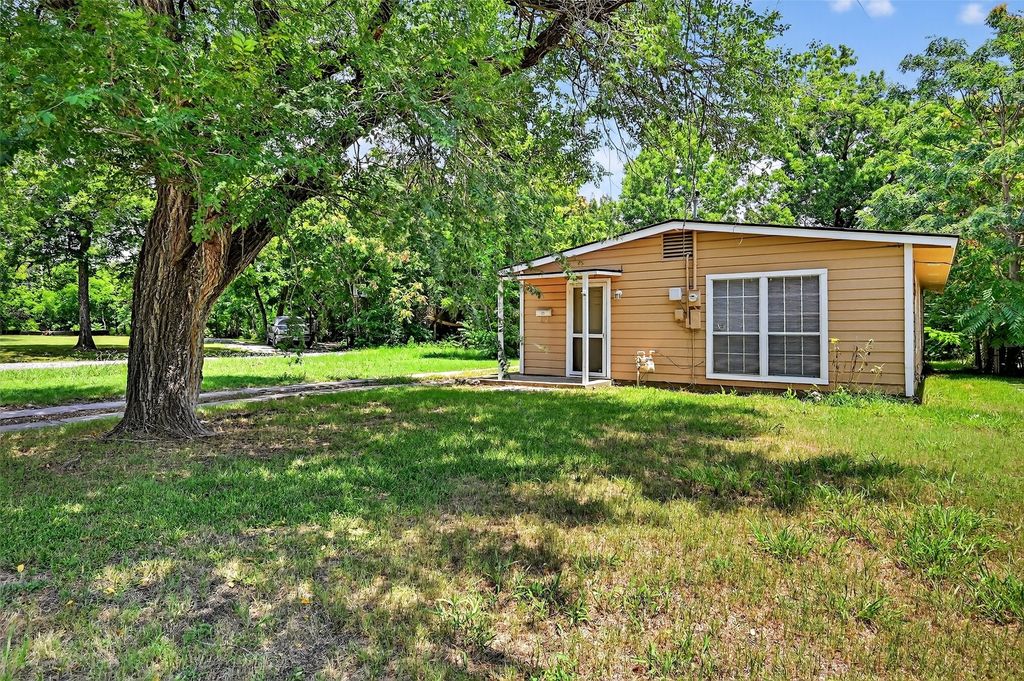 401 S Contemporary Drive, Sherman, TX 75092