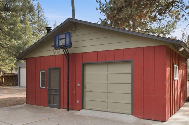 19373 Indian Summer Road, Bend, OR 97702