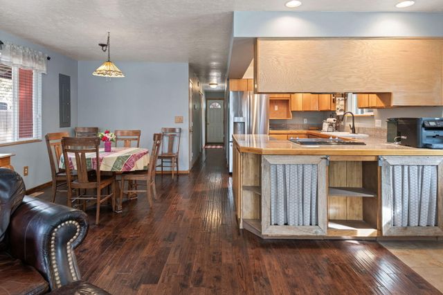 19373 Indian Summer Road, Bend, OR 97702