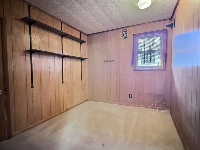 516 5th Avenue N, Clinton, IA 52732