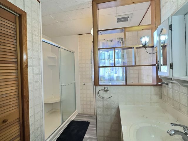 516 5th Avenue N, Clinton, IA 52732