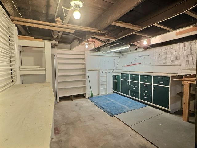 516 5th Avenue N, Clinton, IA 52732